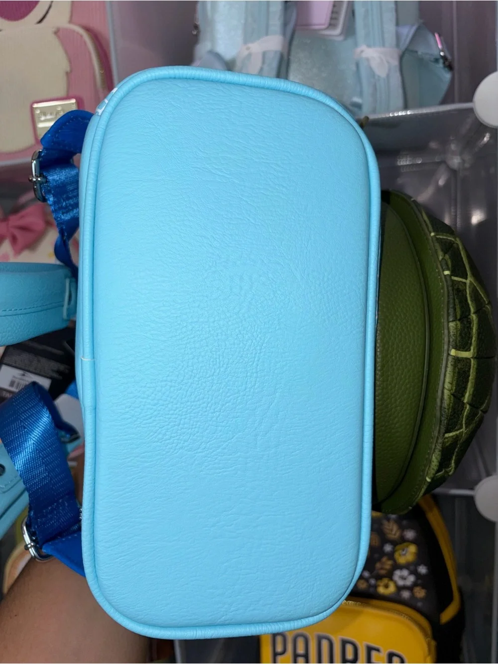 NWT Sea World Exclusive Loungefly Sea Tuttle